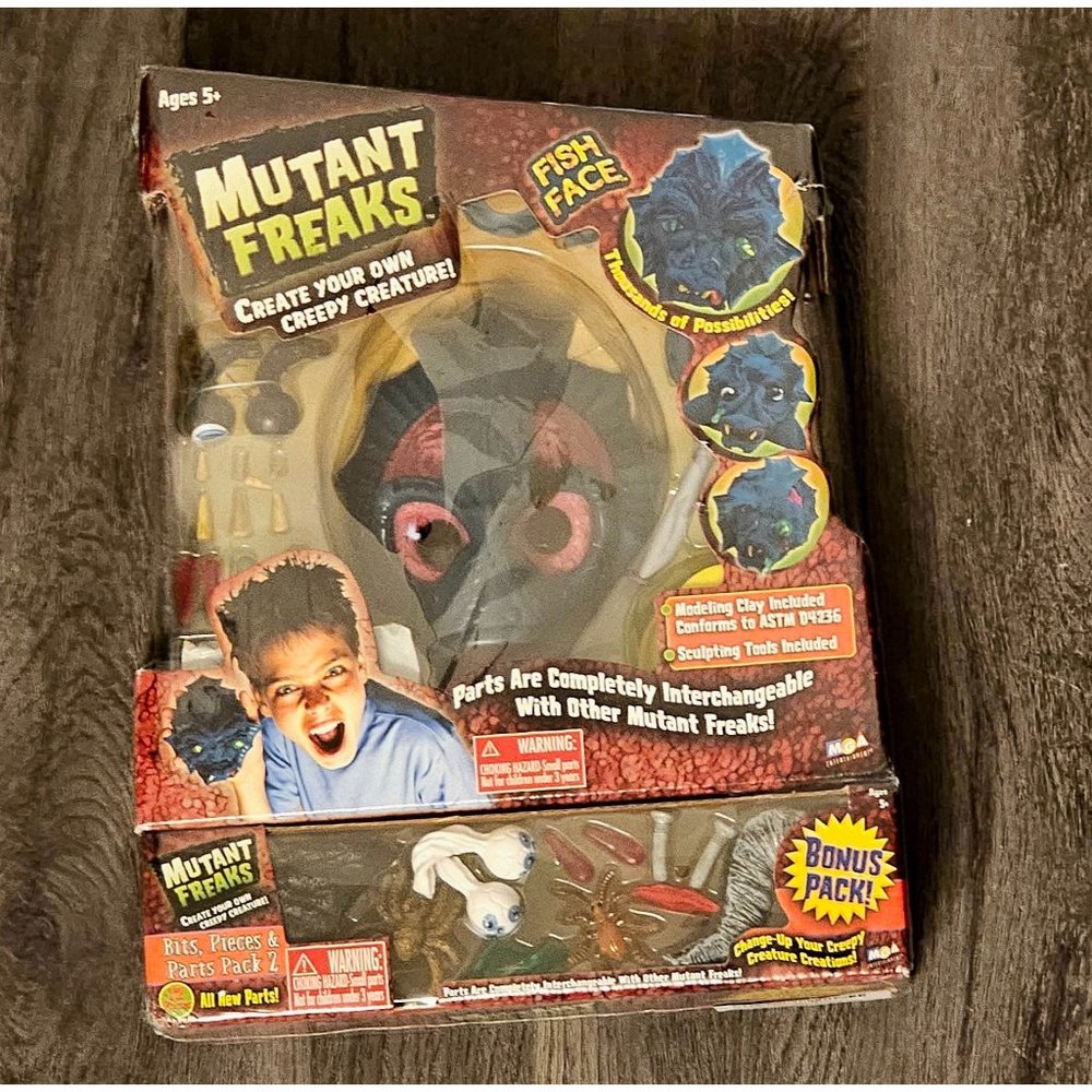 Mutant Freaks - Fish‎ Face - Create Your Own Creepy Creature with Bonus Pack